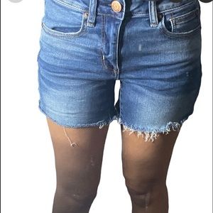 Size 2- Women’s American eagle next level stretch Jean shorts